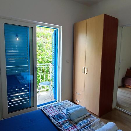 Apartmani Famelja Jovanovic Sveti Stefan Kamer foto