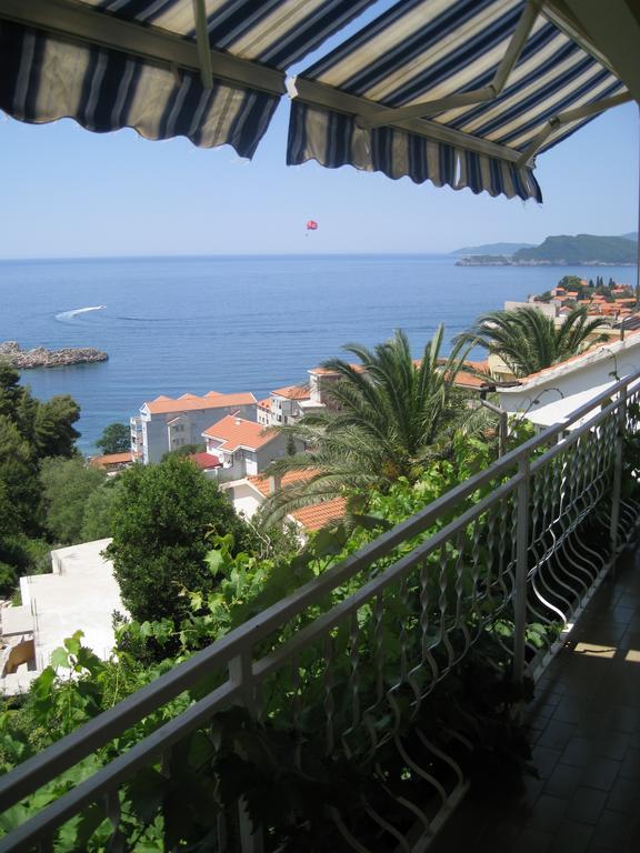 Apartmani Famelja Jovanovic Sveti Stefan Kamer foto