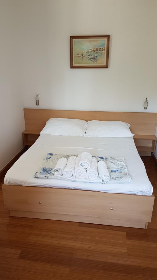 Apartmani Famelja Jovanovic Sveti Stefan Buitenkant foto